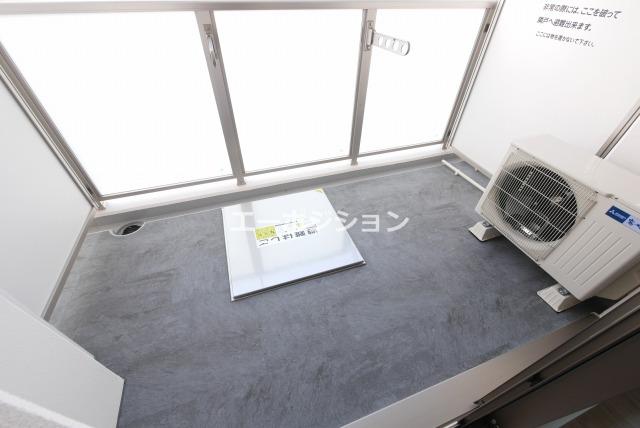 バルコニー　セレニテ難波ミラク参番館