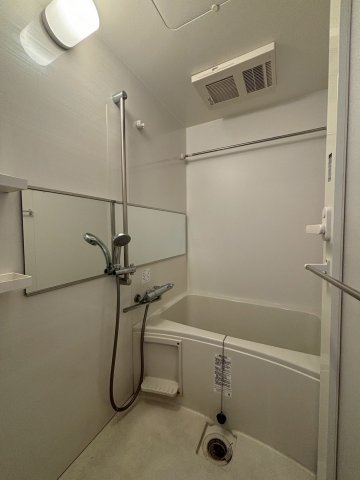 バス・シャワールーム　お風呂です
