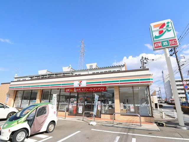 コンビニ　セブンイレブン（コンビニ）まで448m