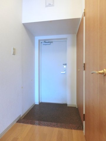 玄関　同物件内参考画像