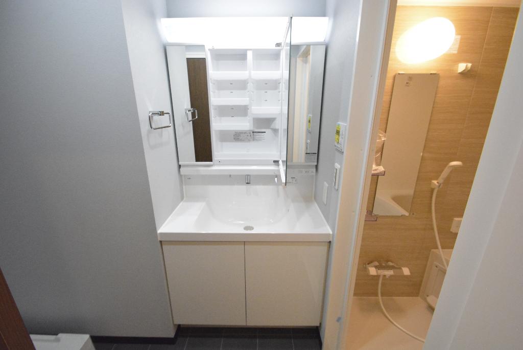 洗面設備　洗髪洗面化粧台