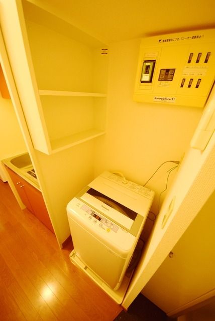 洗面設備　洗濯機付き♪