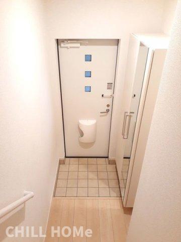 玄関　当社、チルホームのHPもご覧ください(^^)/物件情報多数♪