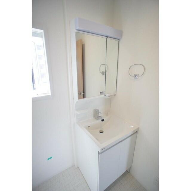 洗面設備　洗面台です