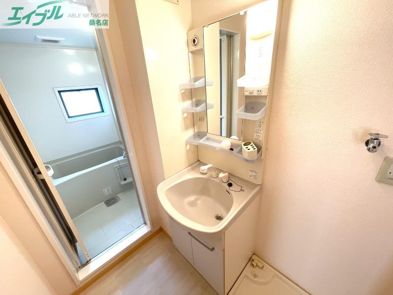 洗面設備　同物件別室反転