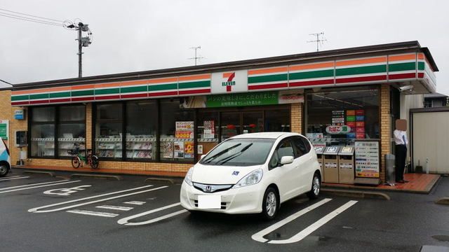 コンビニ　セブンイレブン小倉徳力新町店（コンビニ）まで50m