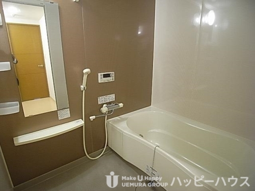 バス・シャワールーム　※別部屋のため、参考画像です。