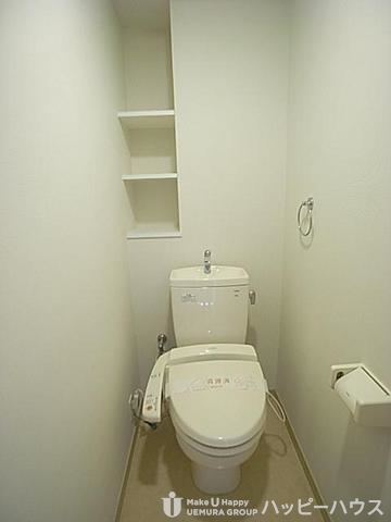 トイレ　※別部屋のため、参考画像です。