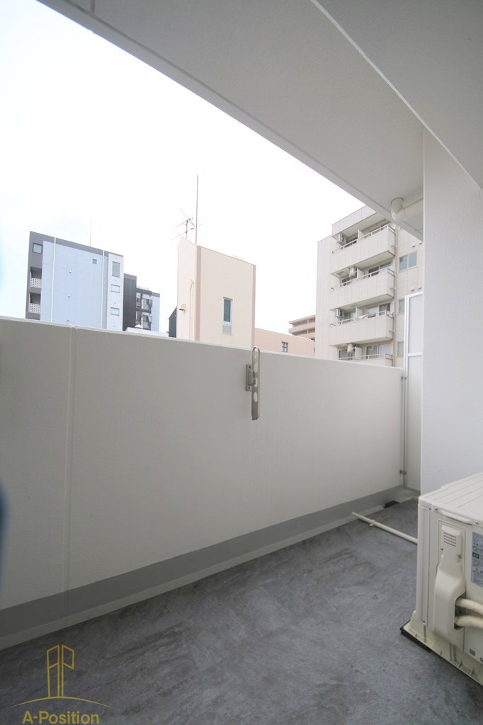 バルコニー　セレニテ難波ミラク壱番館