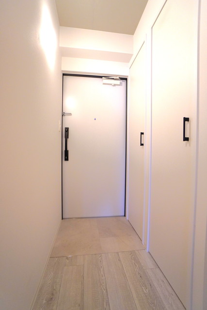 玄関　※写真は同タイプ住戸です。