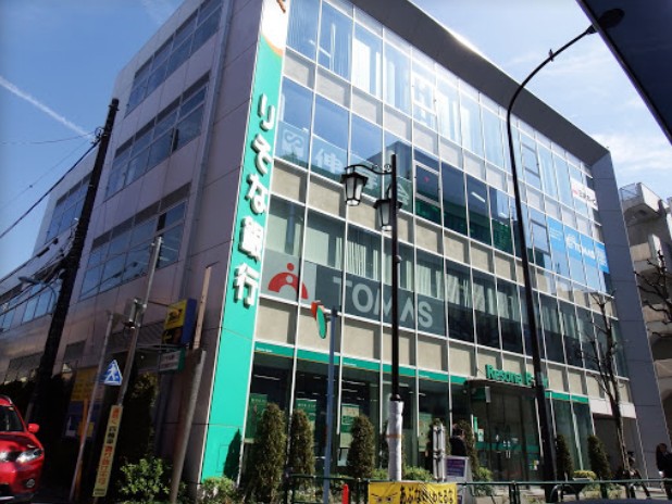 銀行　（株）りそな銀行／荻窪支店（銀行）まで421m