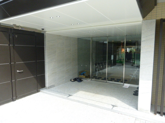 エントランス　エントランス