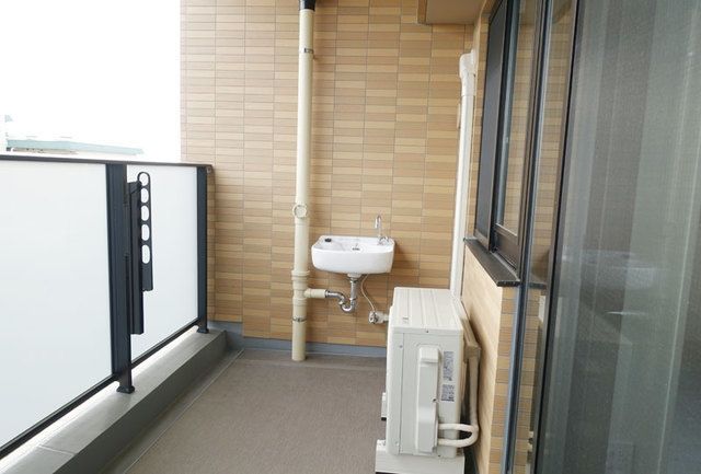 バルコニー　バルコニー