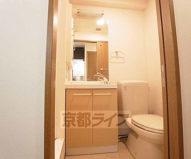 洗面設備　毎日のスタートはこちらから。