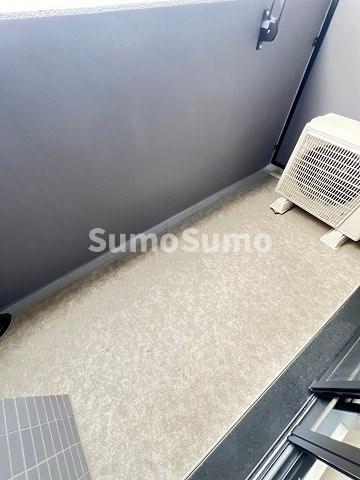 バルコニー　外からの目が気にならないバルコニーで洗濯物が干せます