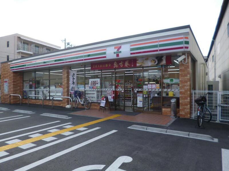 コンビニ　セブンイレブン大阪横堤3丁目店（コンビニ）まで296m
