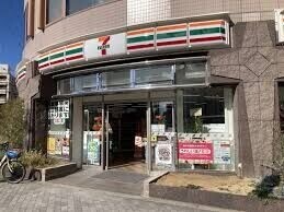 コンビニ　セブンイレブン 大阪西中島2丁目店（コンビニ）まで304m