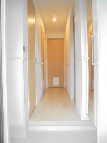 玄関　収納もある玄関です