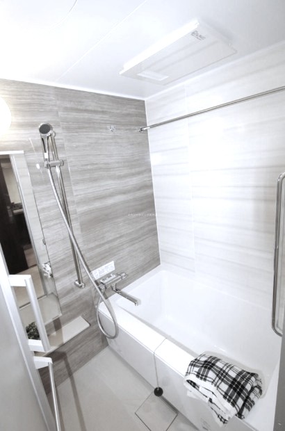 バス・シャワールーム　風呂 ※モデルルーム仕様、家具家電はつきません