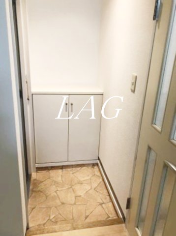 玄関　玄関です。