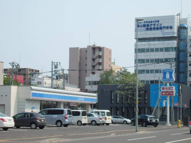 コンビニ　ローソン（コンビニ）まで443m