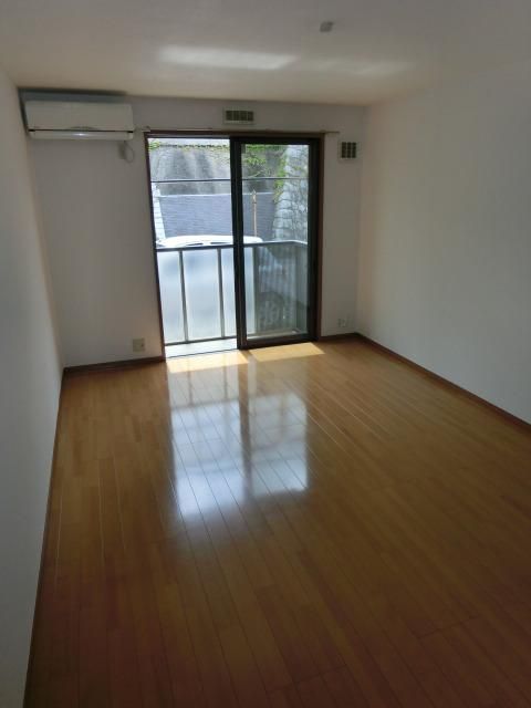 居室・リビング　きれいな洋室です