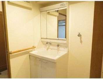 その他設備　独立洗面台(同一仕様写真）