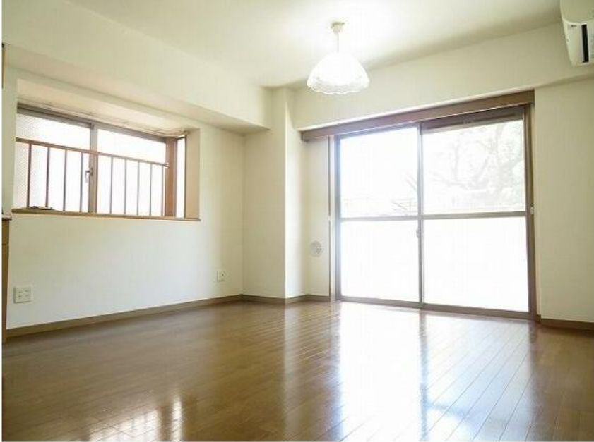 居室・リビング　明るいリビングルーム★