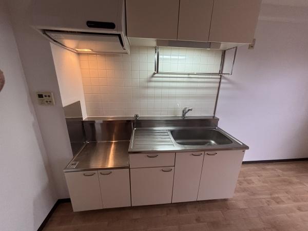 キッチン　コンロはお好きなものをお使いくださいね！