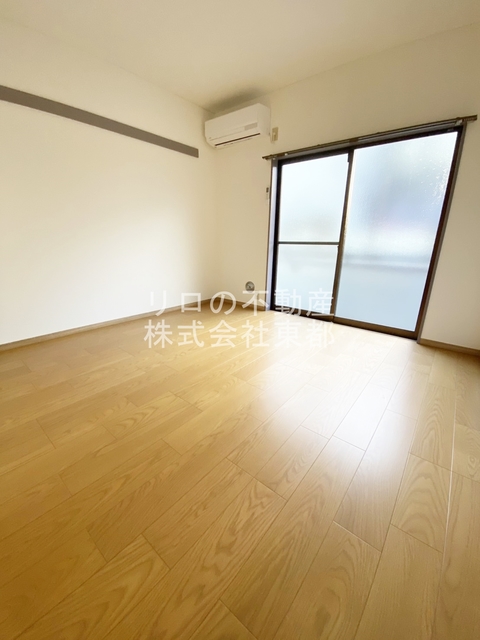 居室・リビング　南西向きなので暖かな日差しが入りますね♪