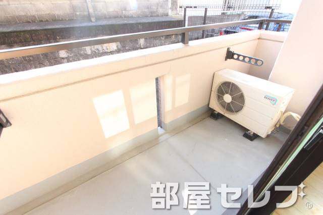 バルコニー　日当たりの良いバルコニーです。