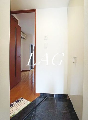 玄関　玄関です。