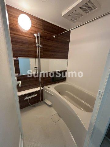 バス・シャワールーム　落ち着いた空間のお風呂です