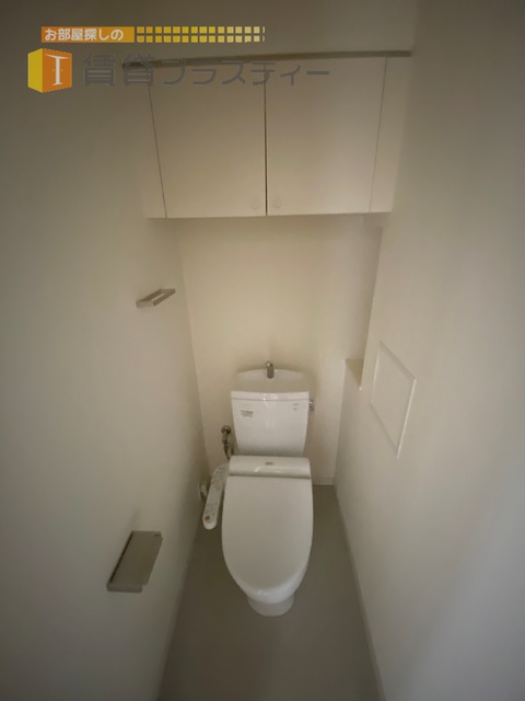 トイレ　シャワートイレ完備。