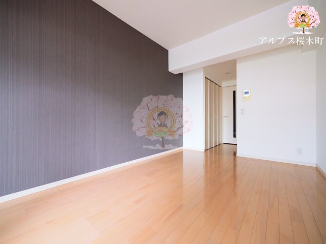 居室・リビング　同一仕様・反転タイプ