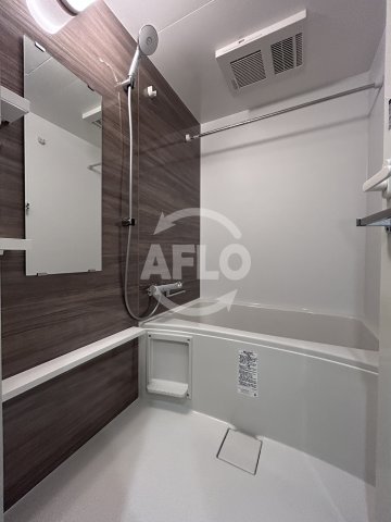 バス・シャワールーム　コンフォリア・リヴ淡路　浴室