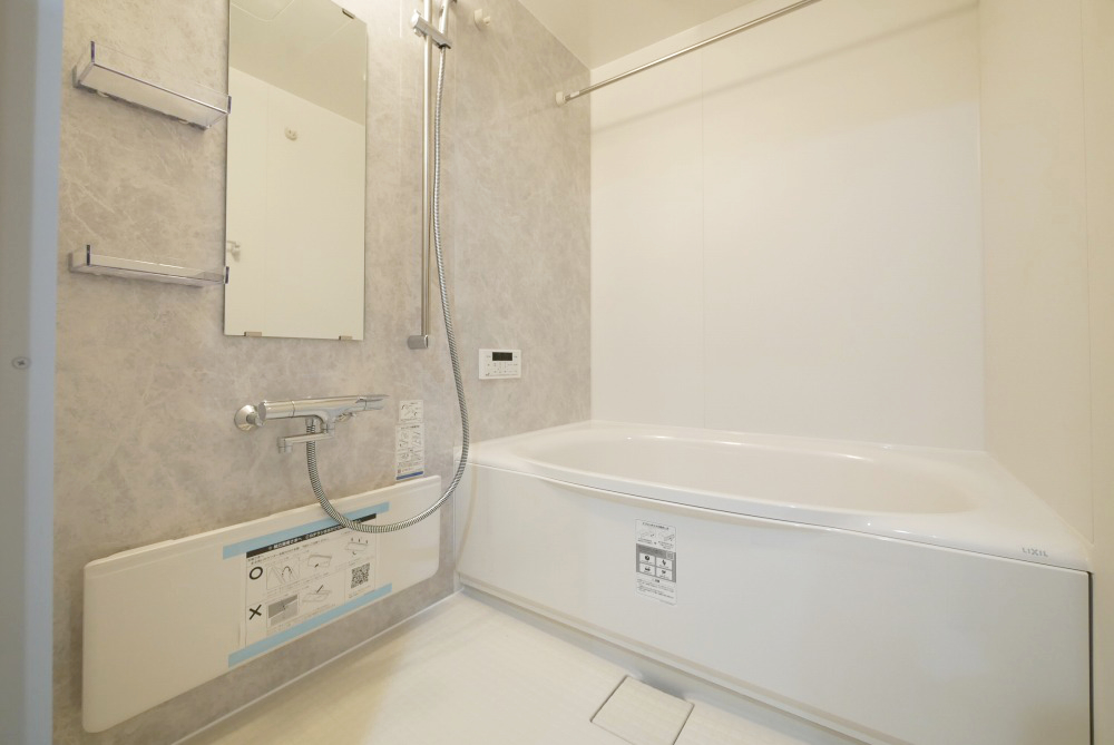 バス・シャワールーム　バス・シャワールーム