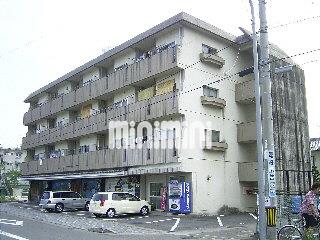 建物外観　重厚感あるマンション