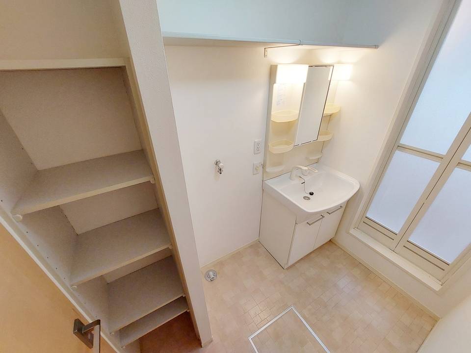 洗面設備　洗濯機置場