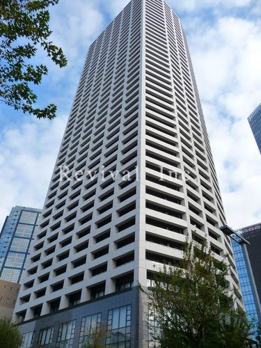 建物外観　重厚感のある佇まいの大型分譲タワー