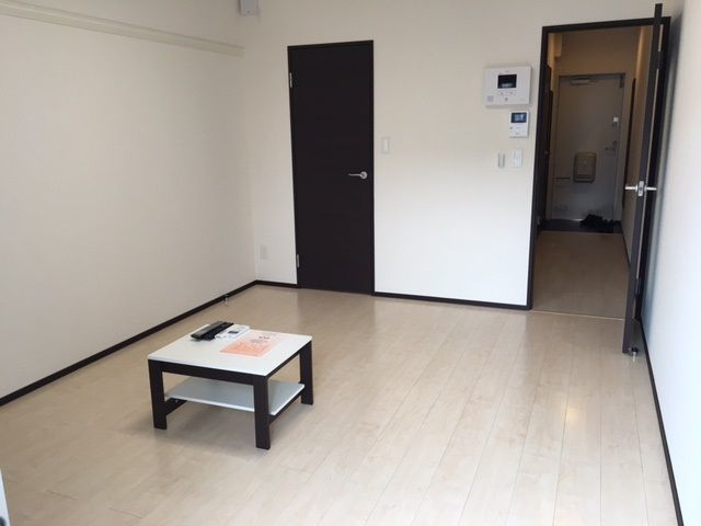 居室・リビング　同施工物件写真の為、実際と異なる場合がございます。