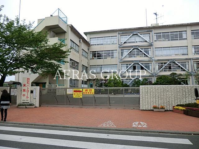 小学校　東村山市立回田小学校（小学校）まで825m