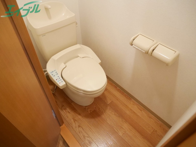 トイレ　別部屋参考写真です。