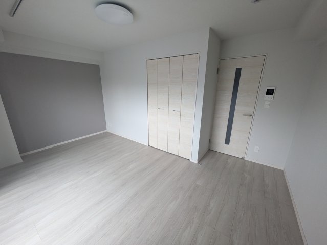 居室・リビング　こちらの居間で趣味の時間をお楽しみください