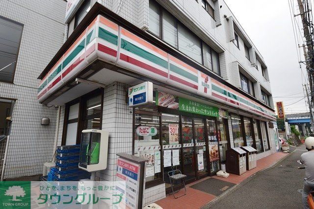 コンビニ　セブンイレブン南本宿店（コンビニ）まで590m
