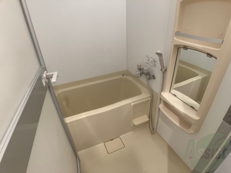 バス・シャワールーム　お風呂になります。一日の疲れを癒してくださいね。