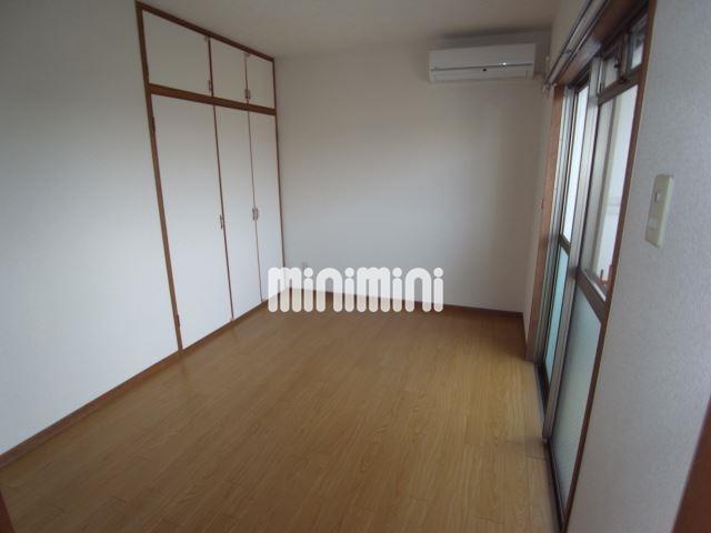 居室・リビング　日当たり良好です。