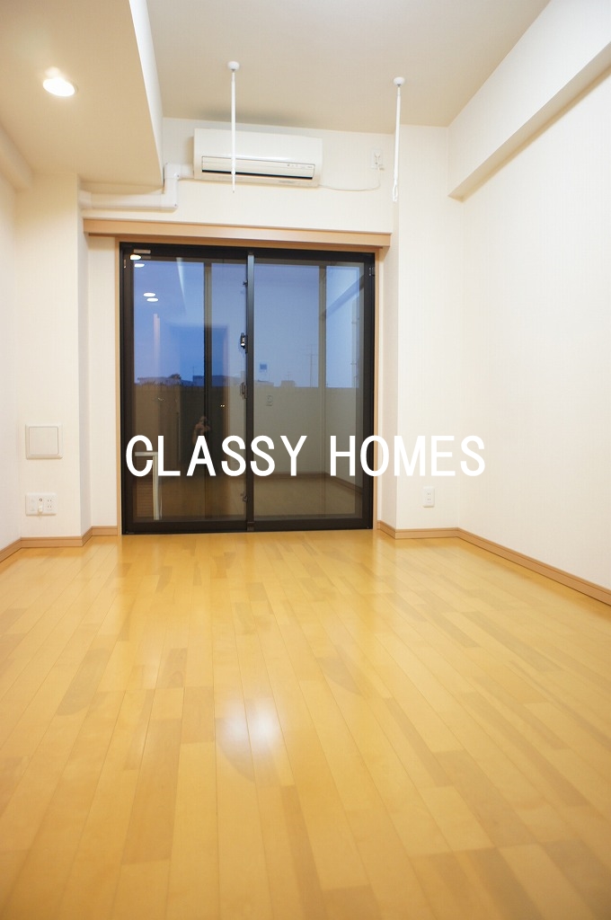 居室・リビング　2008年竣工 ルーブル大森山王：内観