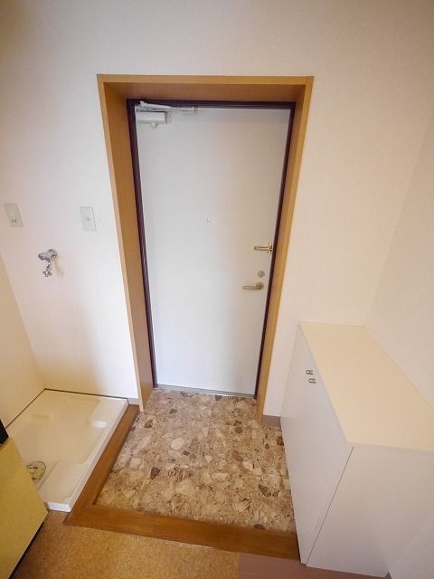 玄関　★お部屋探しは株式会社タウンハウジング東京まで★