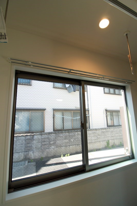 バルコニー　冬場も安心のサンルーム